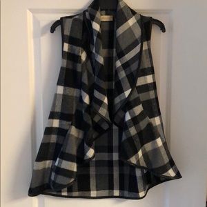 (📣BOGO) Altar’d State plaid vest